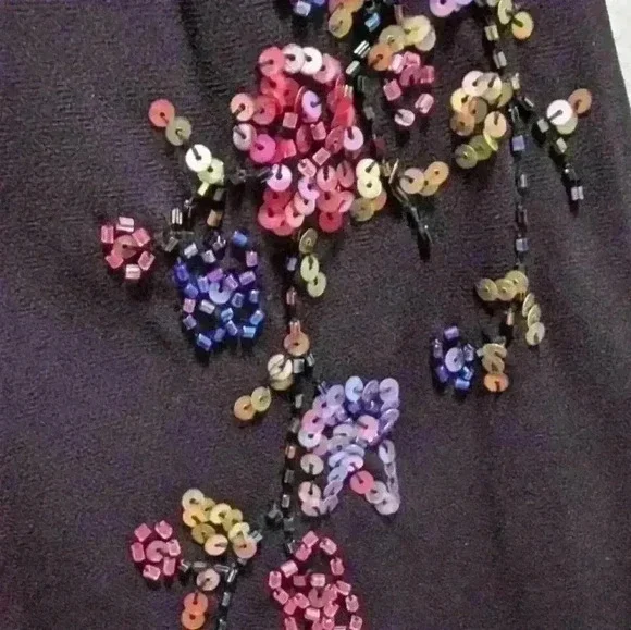 Elegant Black Dress with Floral Sequin Detail Size 10 - Picture 2 of 5